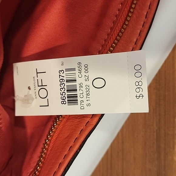 Ann Taylor loft genuine Leather bag - Picture 2 of 8